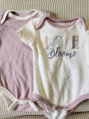 Love Blooms Baby Onesies - White & Mauve 0-3 M. Kyle & Deena.